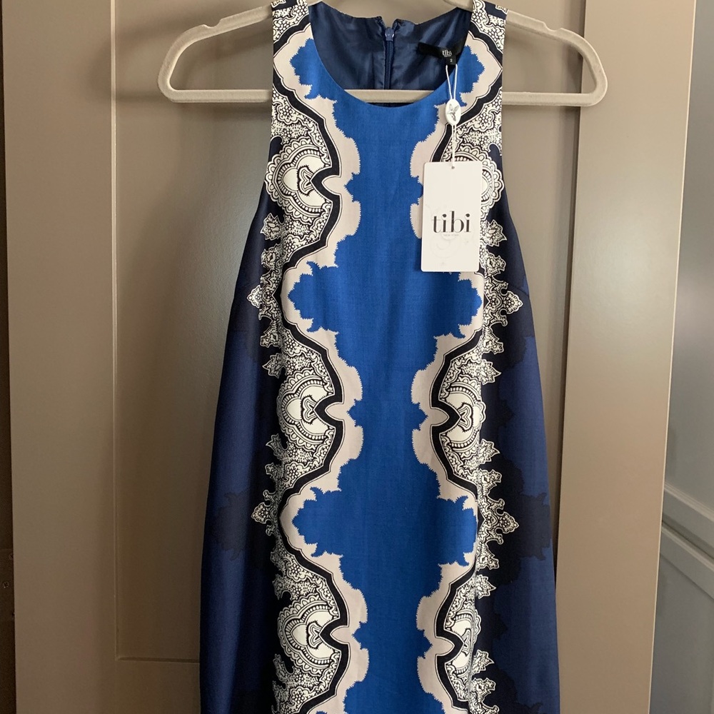 Tibi paisley dress. Adorable sleeveless dress.